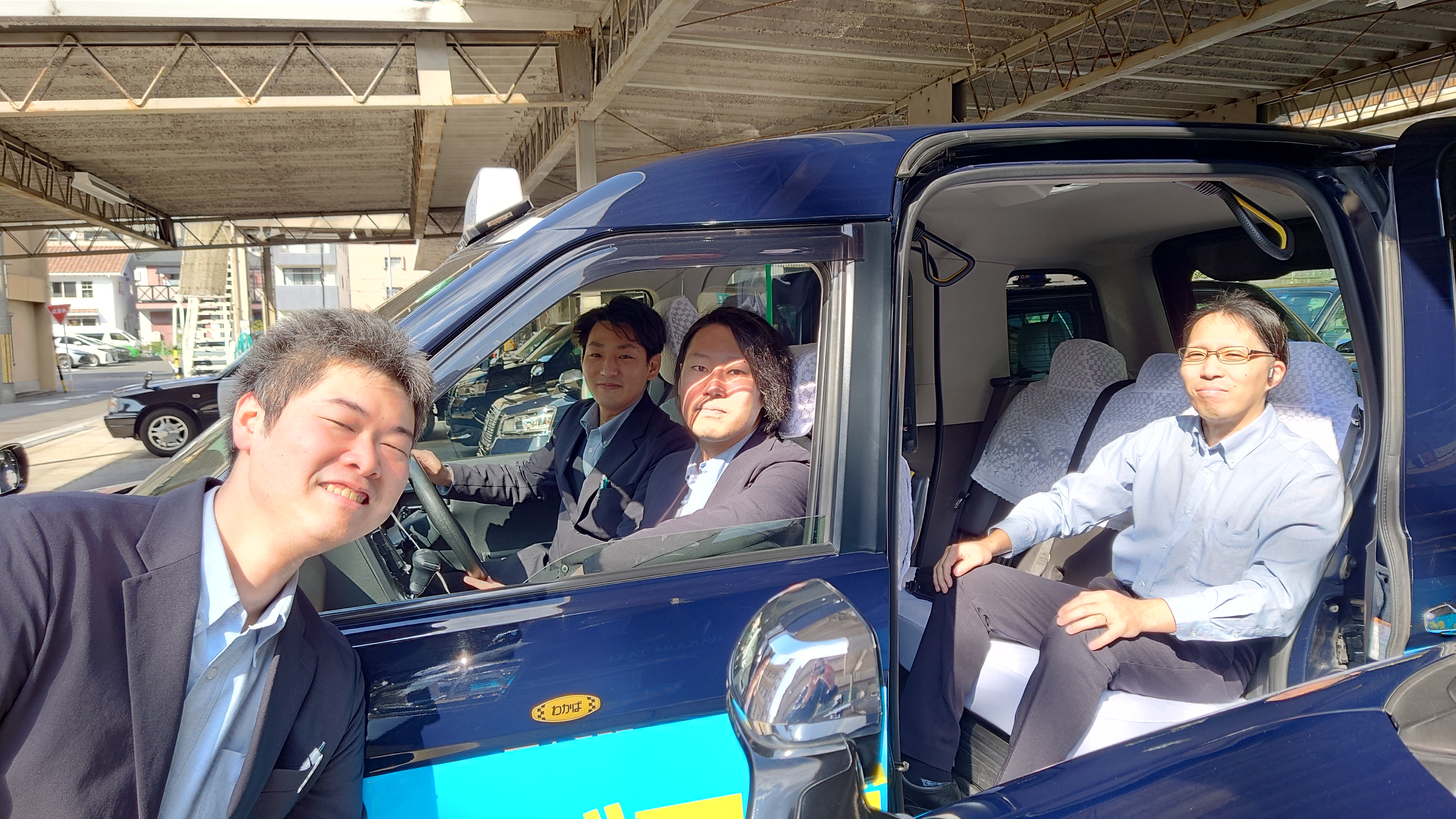 若葉自動車のタクシー運転手